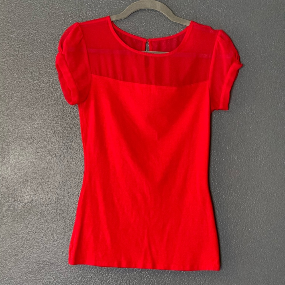 Red Express T-shirt with chiffon top